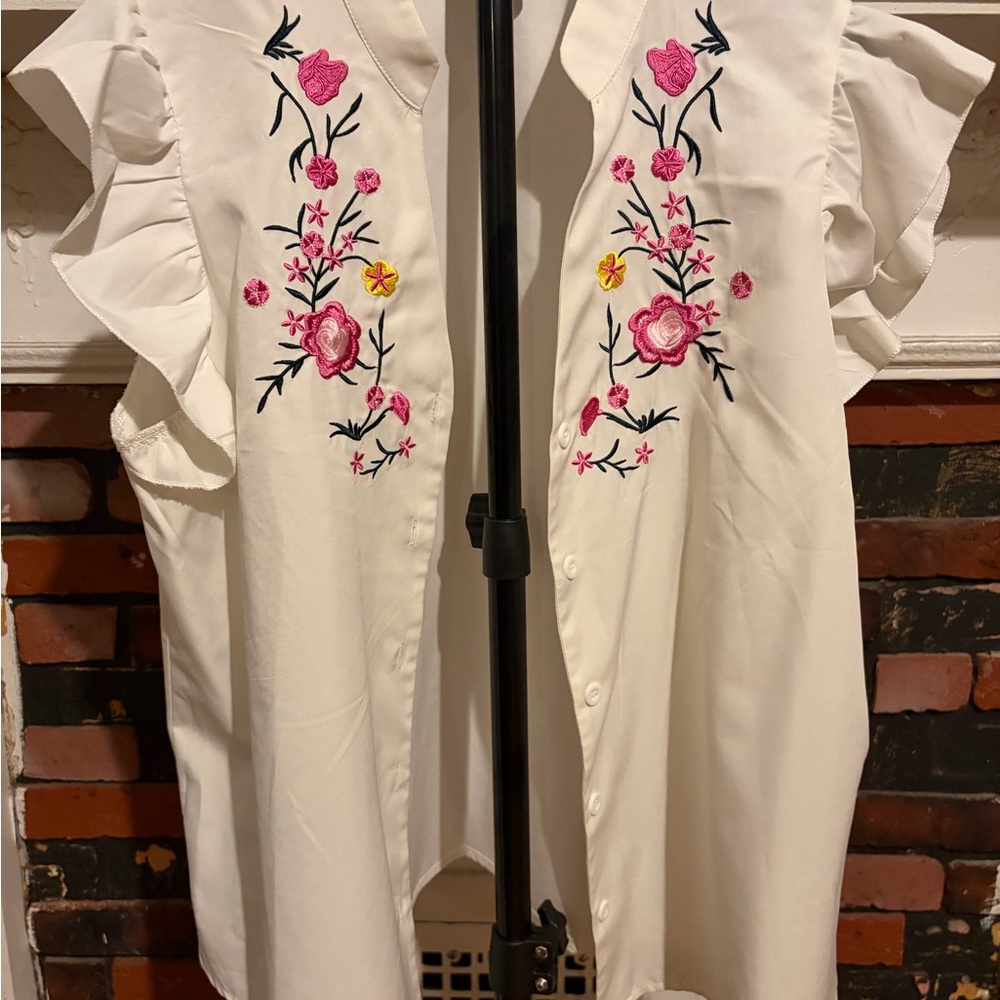 SHEIN White Ruffled Sleeve Embroidered Floral Blouse